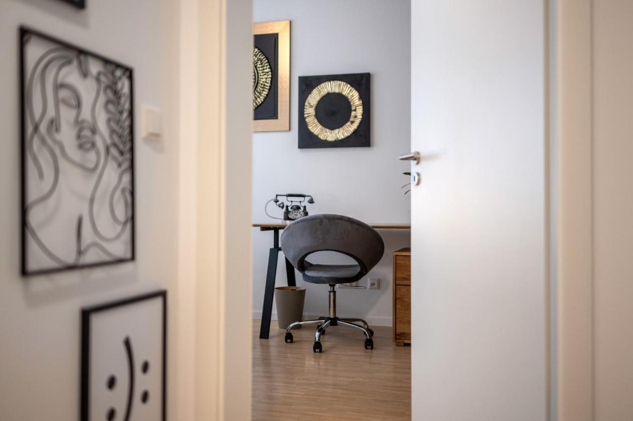 Alpenflair / Luxury / 100Qm / Work / Travel / Netflix Appartement Penzberg Buitenkant foto