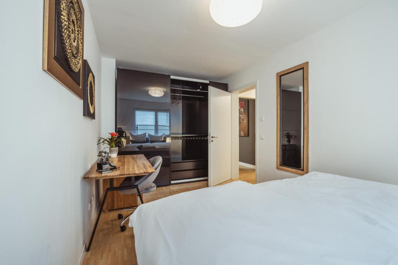 Alpenflair / Luxury / 100Qm / Work / Travel / Netflix Appartement Penzberg Buitenkant foto