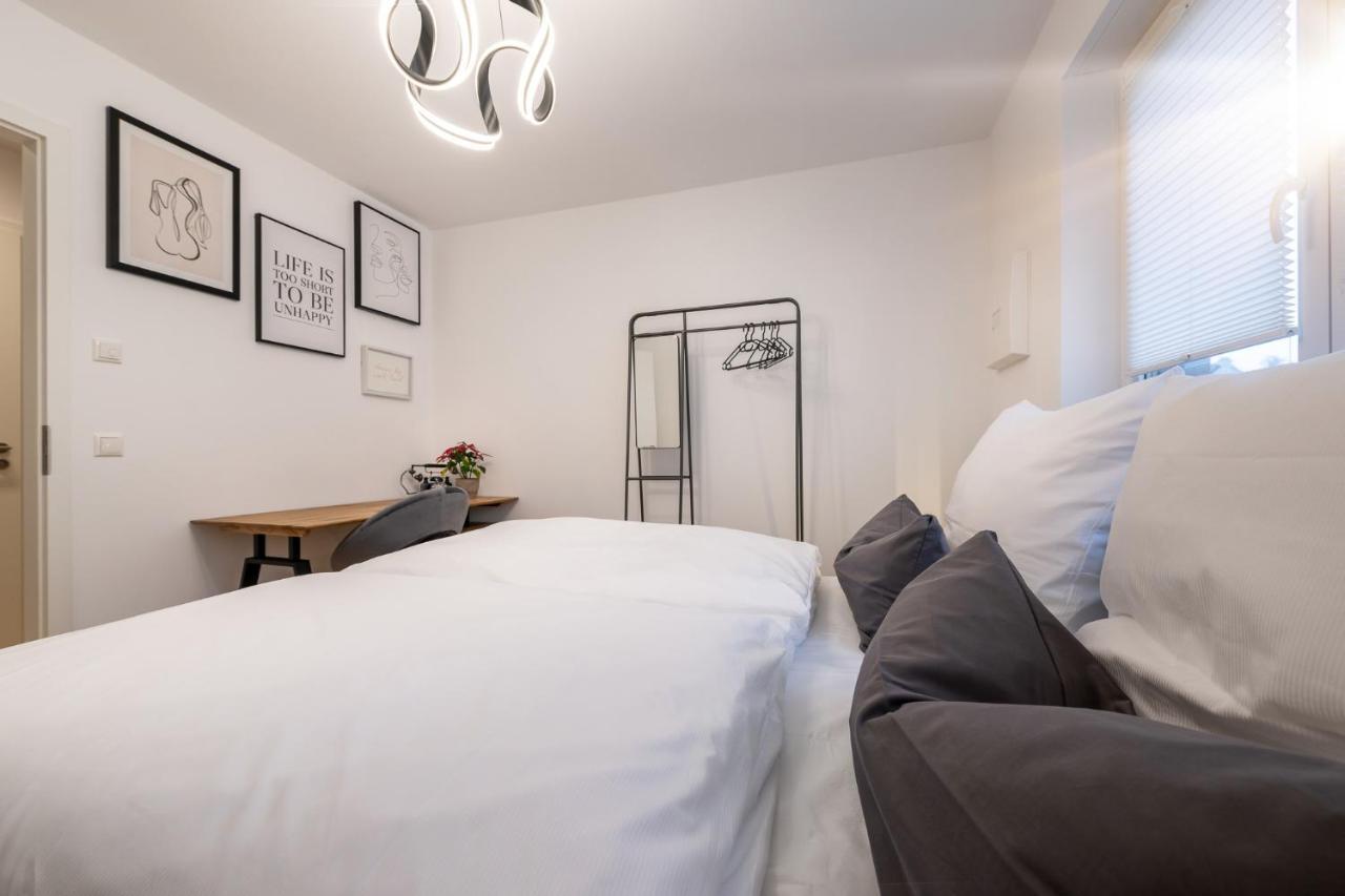 Alpenflair / Luxury / 100Qm / Work / Travel / Netflix Appartement Penzberg Buitenkant foto