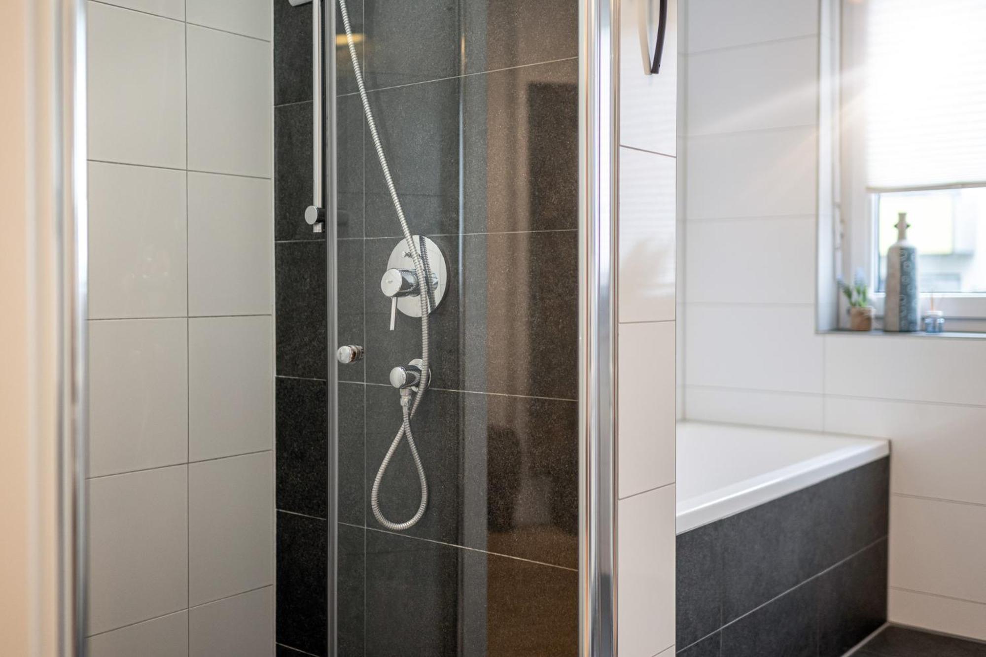 Alpenflair / Luxury / 100Qm / Work / Travel / Netflix Appartement Penzberg Buitenkant foto
