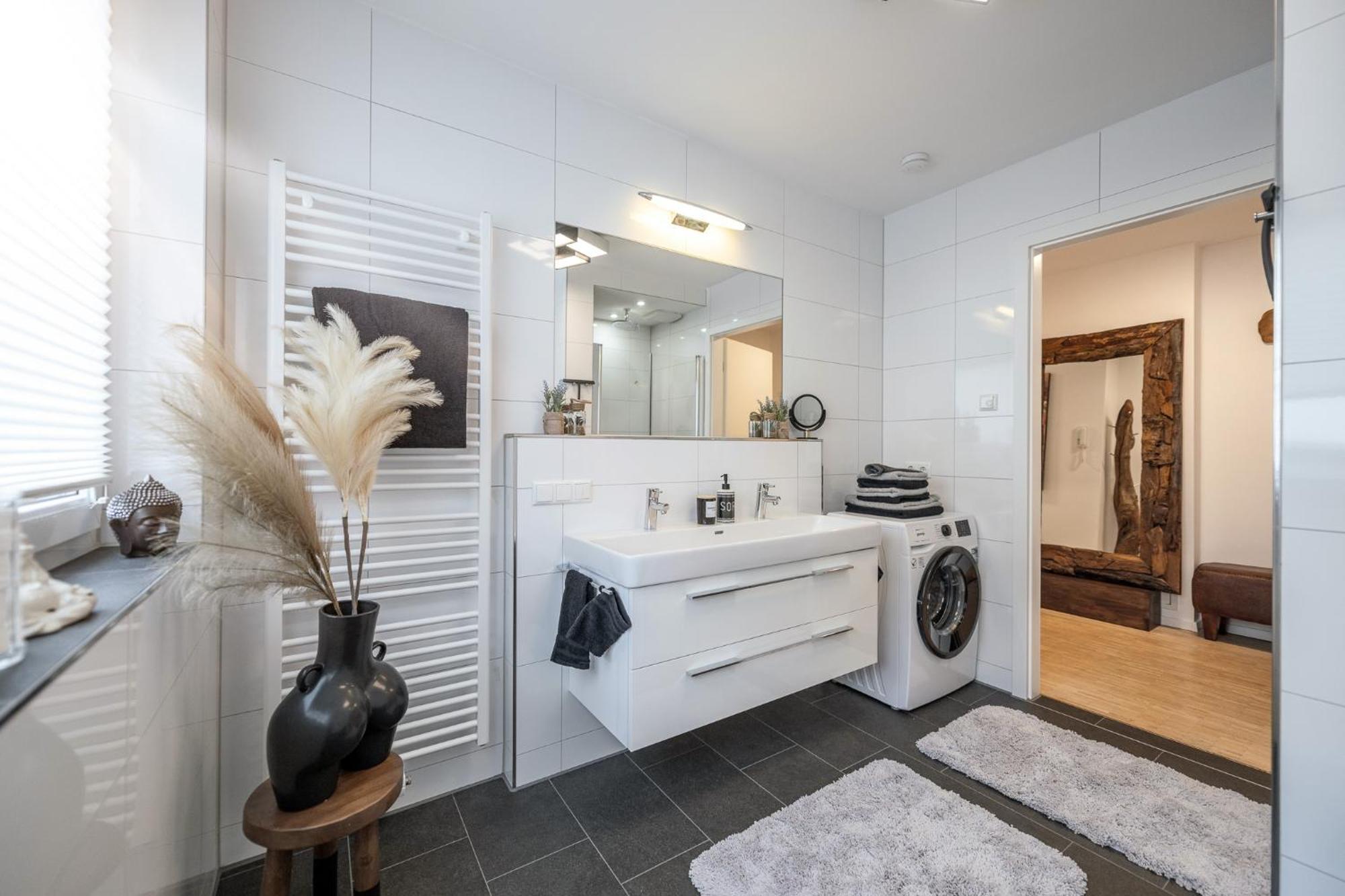 Alpenflair / Luxury / 100Qm / Work / Travel / Netflix Appartement Penzberg Buitenkant foto